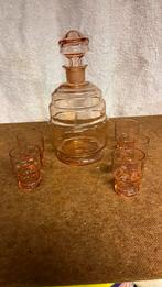 Oude karaf en glaasjes, Ophalen