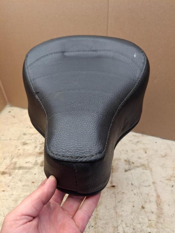 Zadel (puch tomos mv50 yamaha citta piaggio vespa solex, Fietsen en Brommers, Brommeronderdelen | Algemeen, Zo goed als nieuw