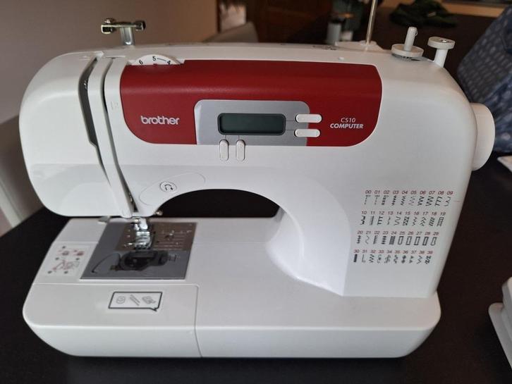 Naaimachine brother, Hobby en Vrije tijd, Naaimachines en Toebehoren, Zo goed als nieuw, Naaimachine, Brother, Ophalen