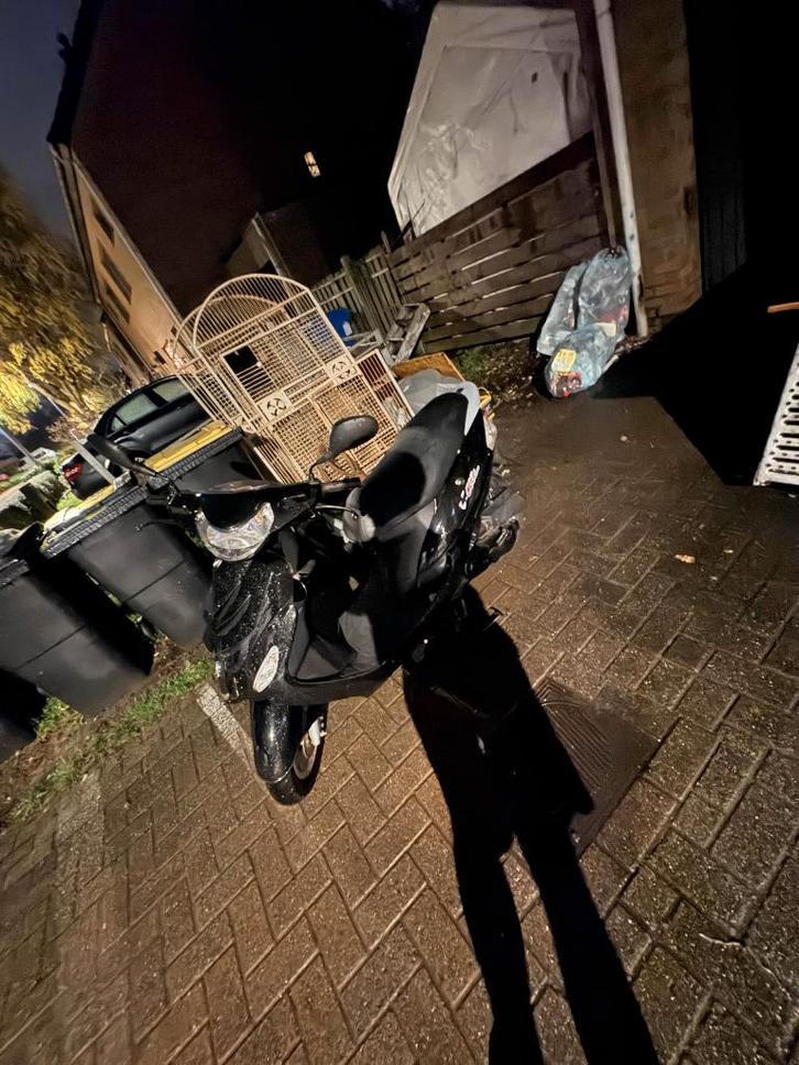 Vclic peugeot 2007 50cc A klasse ruilen of verkopen, Vélos & Vélomoteurs, Scooters | Peugeot, Comme neuf, Autres modèles, Classe A (25 km/h)