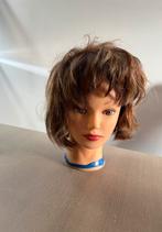 Kappershoofd vrouw, Ophalen, Zo goed als nieuw