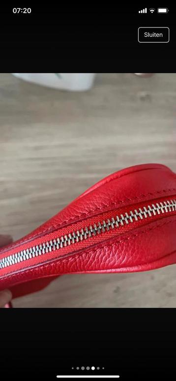 Prachtig bijna nieuw rood lederen tasje Delvaux beschikbaar voor biedingen