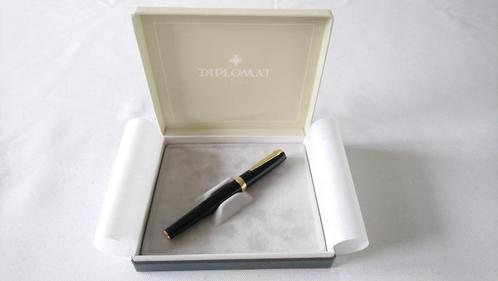 Diplomat Classic Collection vergulde Two-Tone F-nib, Verzamelen, Pennenverzamelingen, Nieuw, Vulpen, Overige merken, Met doosje