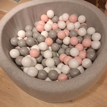 Ballenbad  beschikbaar voor biedingen