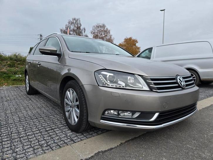 VW Passat B7 1.6 TDI 105pk — 11/2011 — 186000 km, Auto's, Volkswagen, Particulier, Passat, ABS, Adaptieve lichten, Airbags, Airconditioning