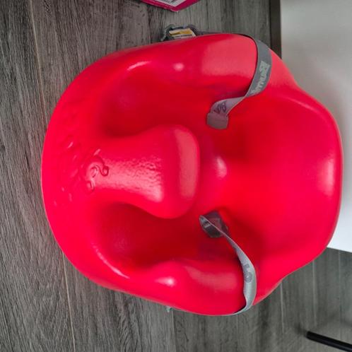 Bumbo zitje met tafeltje peuter, Kinderen en Baby's, Kinderspulletjes, Zo goed als nieuw, Ophalen