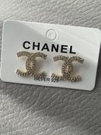 Chanel oorbellen nieuw, Handtassen en Accessoires, Oorbellen, Nieuw, Ophalen of Verzenden, Knopjes of Stekers, Overige kleuren