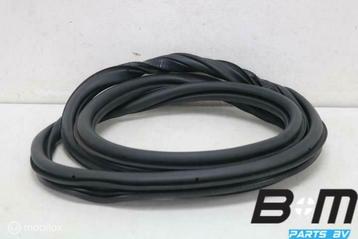 Portierrubber rechtsachter VW Polo 2G 2G6867914B beschikbaar voor biedingen