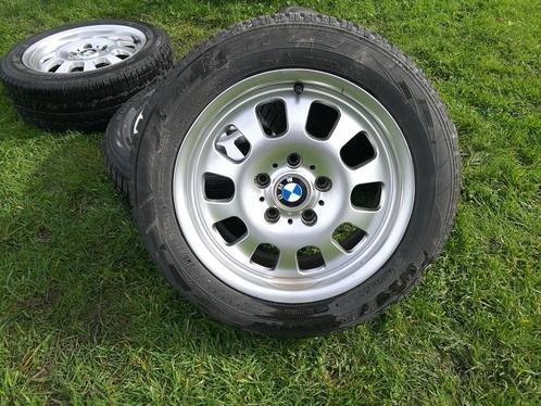 Jantes et pneus BMW 205/55/r16, Auto-onderdelen, Banden en Velgen, Band(en), Winterbanden, 16 inch, 205 mm, Ophalen