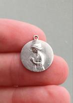 Kleine zilveren medaillon, Handtassen en Accessoires, Ophalen of Verzenden, Zo goed als nieuw