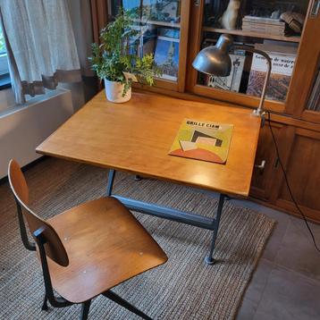 Friso Kramer bureau en stoel in topstaat  beschikbaar voor biedingen