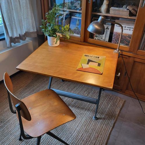 Friso Kramer bureau en stoel in topstaat, Antiek en Kunst, Antiek | Meubels | Tafels, Ophalen