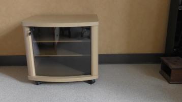 TV / Nachtkastje met glazen deur modern 25 EUR beschikbaar voor biedingen