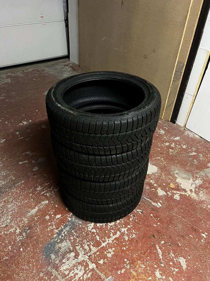 Pneus Pirelli sottozero winter 3, 205/45R17 88V, Auto-onderdelen, Banden en Velgen, Band(en), Winterbanden, 17 inch, 205 mm, Personenwagen