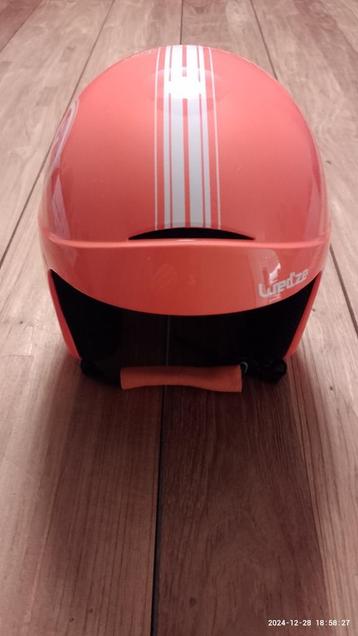 Skihelm beschikbaar voor biedingen