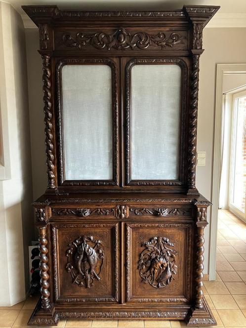 Antieke Franse eiken kast, Huis en Inrichting, Kasten | Dressoirs, Ophalen