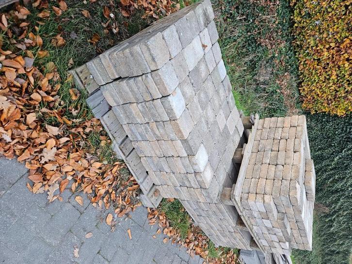 23 m² betonnen klinkers 14,5×14,5×6 cm, Tuin en Terras, Tegels en Klinkers, Gebruikt, Klinkers, Beton, 10 m² of meer, Ophalen