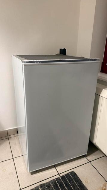 bijna nieuwe koelkast – Amica beschikbaar voor biedingen