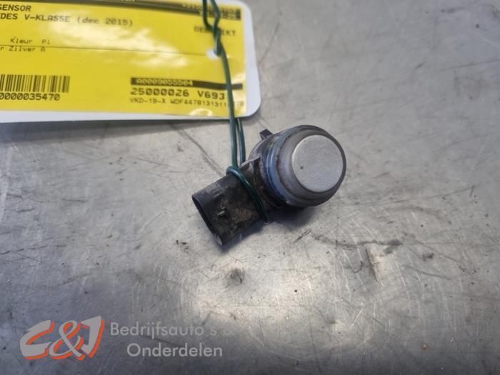 PDC Sensor van een Mercedes V-Klasse, Auto-onderdelen, Overige Auto-onderdelen, Mercedes-Benz, Gebruikt, 3 maanden garantie, Ophalen of Verzenden