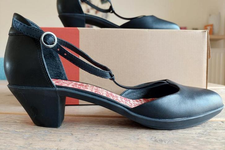 Klassieke pumps Camper zwart, Kleding | Dames, Schoenen, Zwart, Ophalen of Verzenden