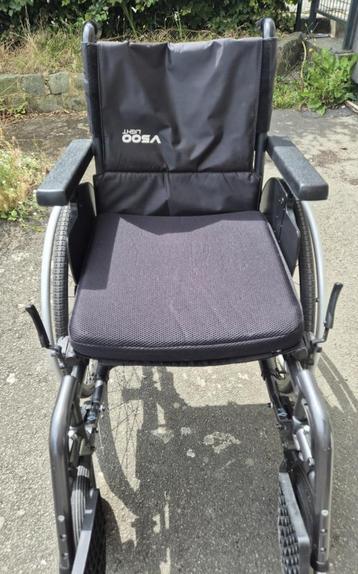 Rolstoel uit de Vermeiren V500 light-serie beschikbaar voor biedingen