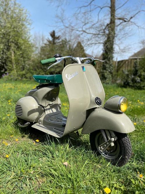 vespa faro basso 125cc 1956, Fietsen en Brommers, Brommers | Oldtimers, Ophalen