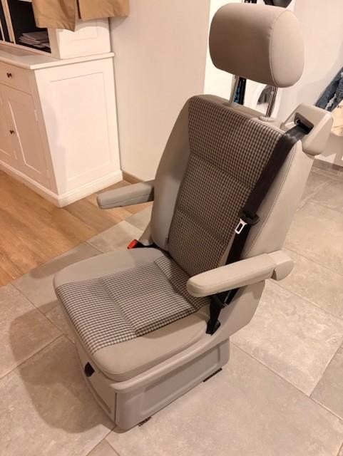 Stoel voor Volkswagen California T6 2015 - 2019, Caravans en Kamperen, Mobilhome-accessoires, Zo goed als nieuw, Ophalen