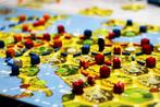 CATAN: Europa Ontwaakt – Klassiek spel met Europese twist, Drie of vier spelers, Ophalen of Verzenden, Zo goed als nieuw, 999 Games
