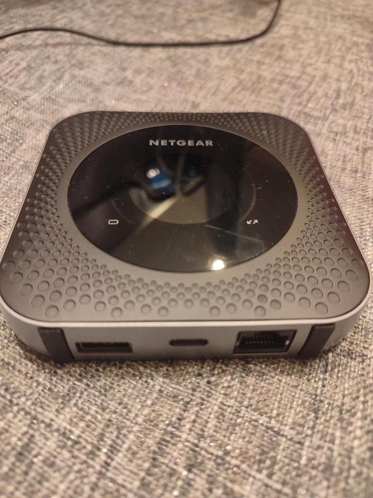NETGEAR NIGHTHAWK M1, Computers en Software, WiFi-versterkers, Zo goed als nieuw, Ophalen