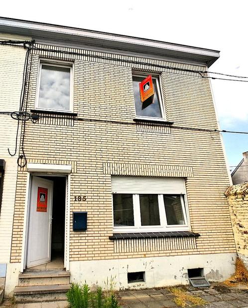 Maison 3 façades avec garage (accès via 2 rues), Immo, Huizen en Appartementen te koop, Provincie Henegouwen, tot 200 m², Tussenwoning