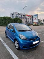 Toyota Aygo 1.0 | 2010 | 139.000km, Voorwielaandrijving, Stof, 50 kW, Blauw