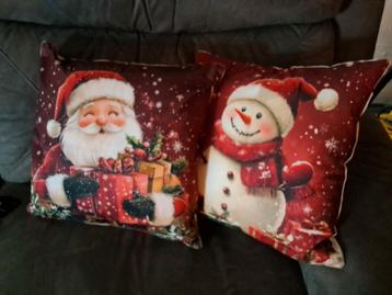 2 mooie kerstkussens  beschikbaar voor biedingen