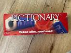 Pictionary, Hobby en Vrije tijd, Gezelschapsspellen | Bordspellen, Ophalen, Zo goed als nieuw