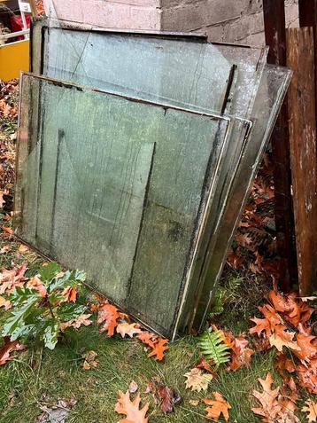 Gratis enkelglas ramen  beschikbaar voor biedingen