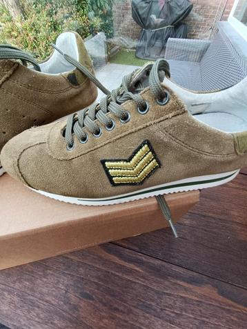 Nieuwe kaki groene sneakers TANGO maat 38  beschikbaar voor biedingen