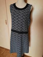 Robe en tissu extensible. Taille 42/44, Vêtements | Femmes, Robes, Enlèvement ou Envoi, Comme neuf, Taille 42/44 (L)