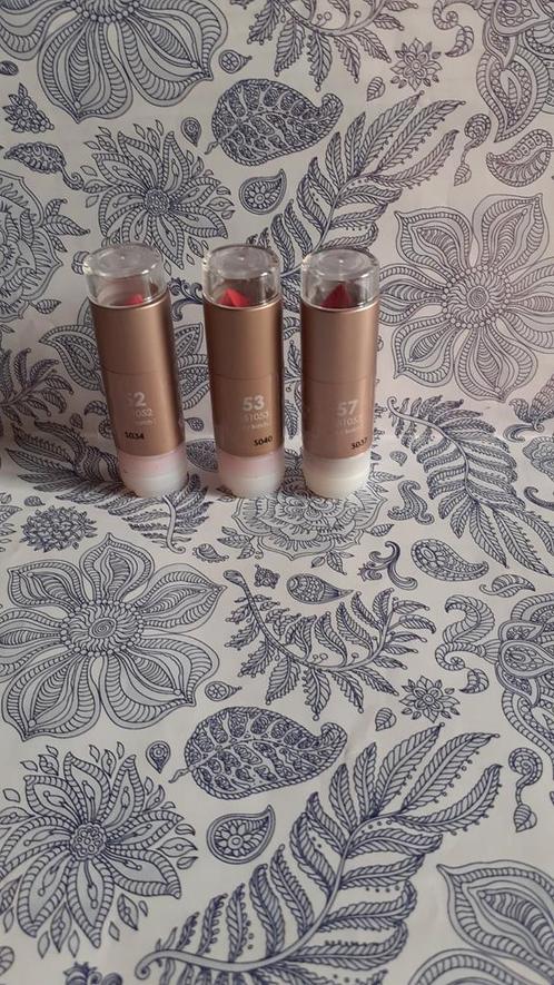 3 tubes de rouge a levre neuf marque couleur caramel, Handtassen en Accessoires, Uiterlijk | Cosmetica en Make-up, Nieuw, Make-up