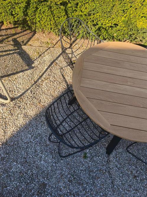 tuintafel 130cm teak + alu poot zwart + 4 stoelen + 4 kussen, Tuin en Terras, Tuintafels, Zo goed als nieuw, Rond, Aluminium, Ophalen