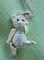 AVON: schattige sieraden, gearticuleerde teddybeer voor jong, Nieuw, Ophalen of Verzenden, Zilver, Dier
