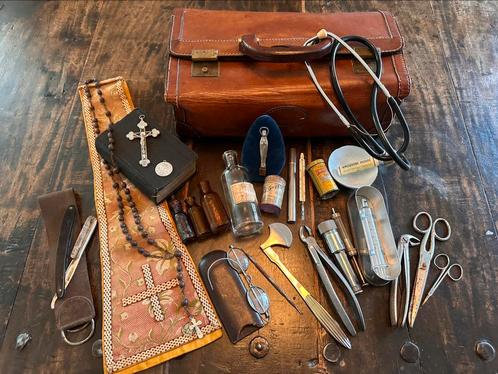 Complete Dokterstas met instrumenten Congo Missionaris 1950, Antiek en Kunst, Kunst | Niet-Westerse kunst, Verzenden