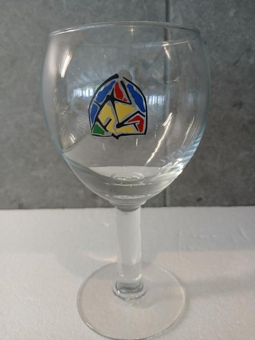 LEFFE PICASSO staand glas in perfecte staat, Verzamelen, Biermerken, Zo goed als nieuw, Glas of Glazen, Leffe, Ophalen of Verzenden