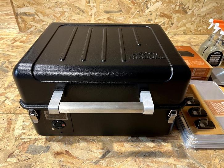 TRAEGER RANGER pellet bbq 220v, Tuin en Terras, Elektrische barbecues, Nieuw, Ophalen