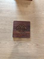 Houten onderzetters in Aziatische stijl, Huis en Inrichting, Woonaccessoires | Onderzetters, Ophalen, Zo goed als nieuw, Glas of Kopje