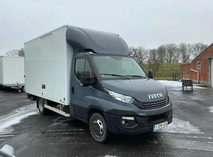 🔥 2017 Iveco Daily 35C18 bedrijfswagen (veiling), Auto's, Bestelwagens en Lichte vracht, Particulier, Achteruitrijcamera, Bluetooth