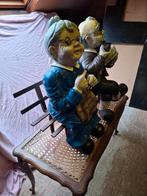 Polyester man en vrouw met houten zitbankje, Ophalen