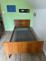 Vintage Retro Bed, Huis en Inrichting, Ophalen, Eenpersoons, 200 cm, Hout