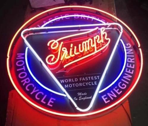 Grote Diamond en Triumph motor reclame neon retro neons, Collections, Marques & Objets publicitaires, Comme neuf, Table lumineuse ou lampe (néon)