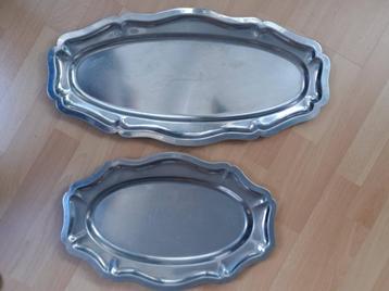 2 Beaux grands plats en inox beschikbaar voor biedingen