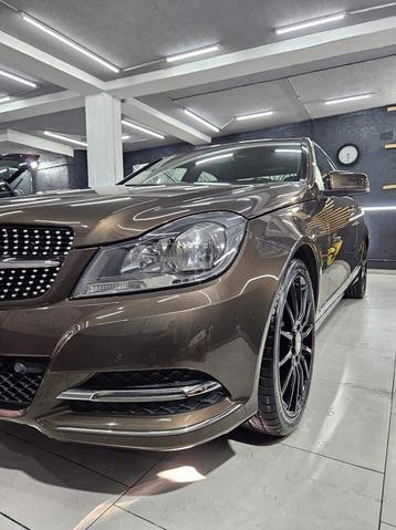 Mercedes C200, Auto's, Mercedes-Benz, Euro 5, Achterwielaandrijving, Zwart, Bruin