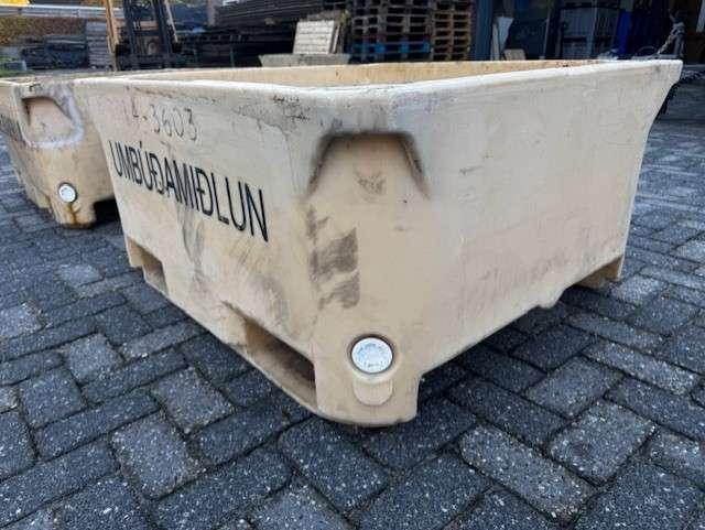 Kunststof palletbox slowfeeder puppy shetland pony voerbak, Animaux & Accessoires, Autres accessoires pour animaux, Utilisé, Enlèvement ou Envoi